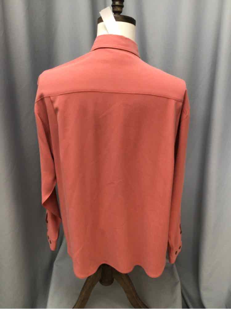 SIZE LARGE TOMMY BAHAMA Men's SHIRTS