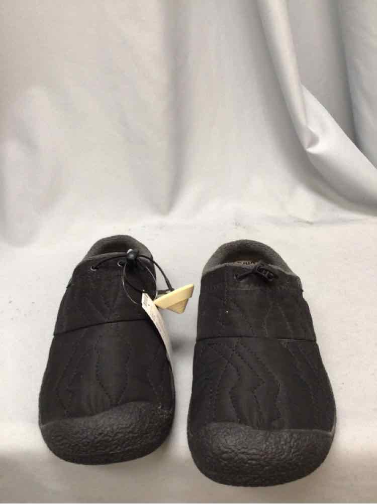 SIZE 11 KEEN Men's SHOES