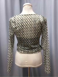 ABERCROMBIE & FITCH SIZE MEDIUM Ladies BLOUSE