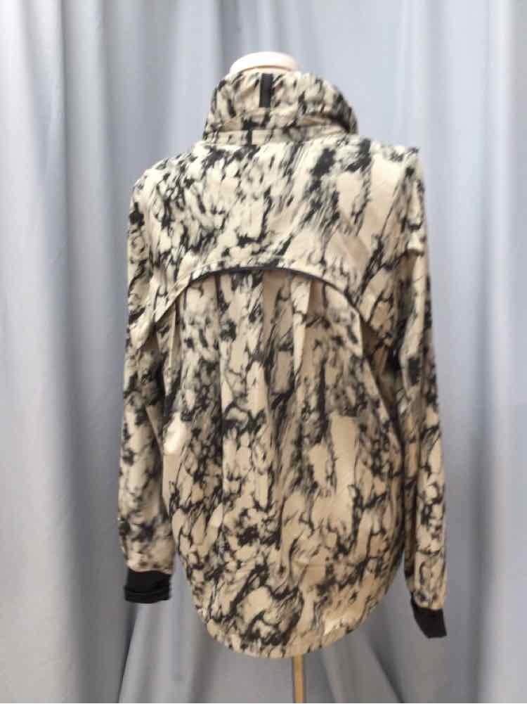 LULULEMON SIZE 10 Ladies JACKET