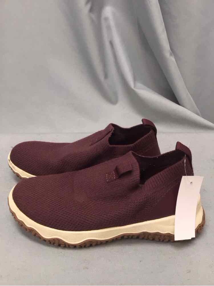LL BEAN SIZE 8 1/2 Ladies SHOES