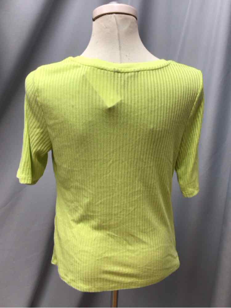BANANA REPUBLIC SIZE MEDIUM Ladies TOP
