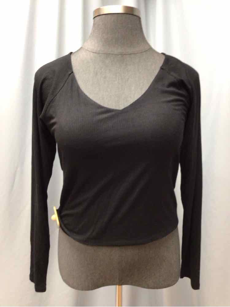 MOCO CLOTHING SIZE 1 X Ladies TOP