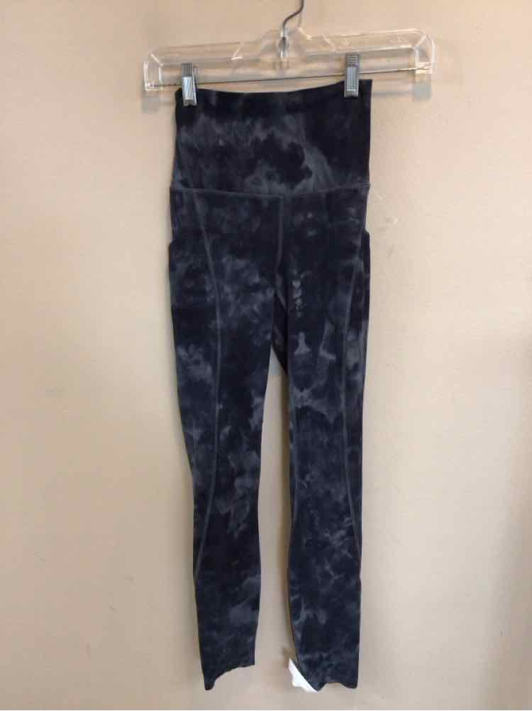 LULULEMON SIZE 2 Ladies EXERCISE