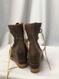 SOREL SIZE 8 Ladies SHOES