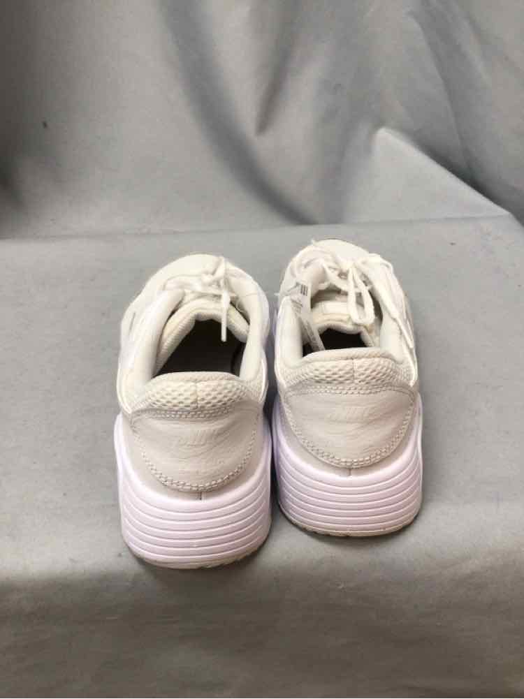NIKE SIZE 10 1/2 Ladies SHOES