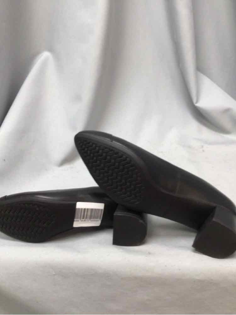 COLE HAAN SIZE 7 Ladies SHOES