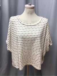 JUN AND IVY SIZE MEDIUM Ladies TOP
