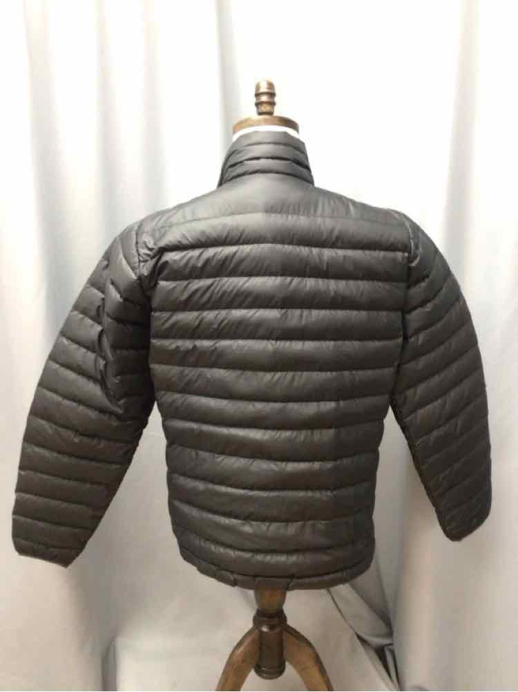 SIZE MEDIUM PATAGONIA Men's COATS