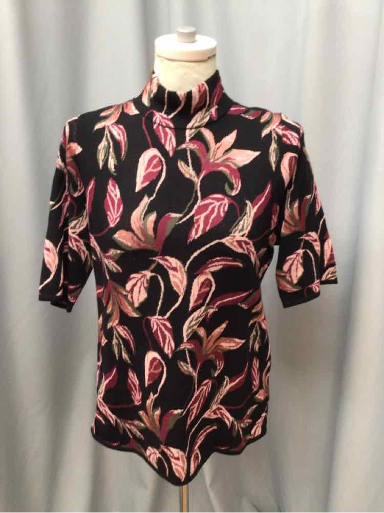 CHICOS SIZE MEDIUM Ladies TOP