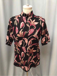 CHICOS SIZE MEDIUM Ladies TOP