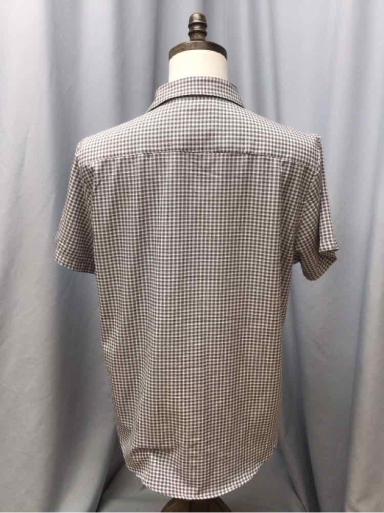 SIZE LARGE ESSEX CROSSING Men's SHIRTS