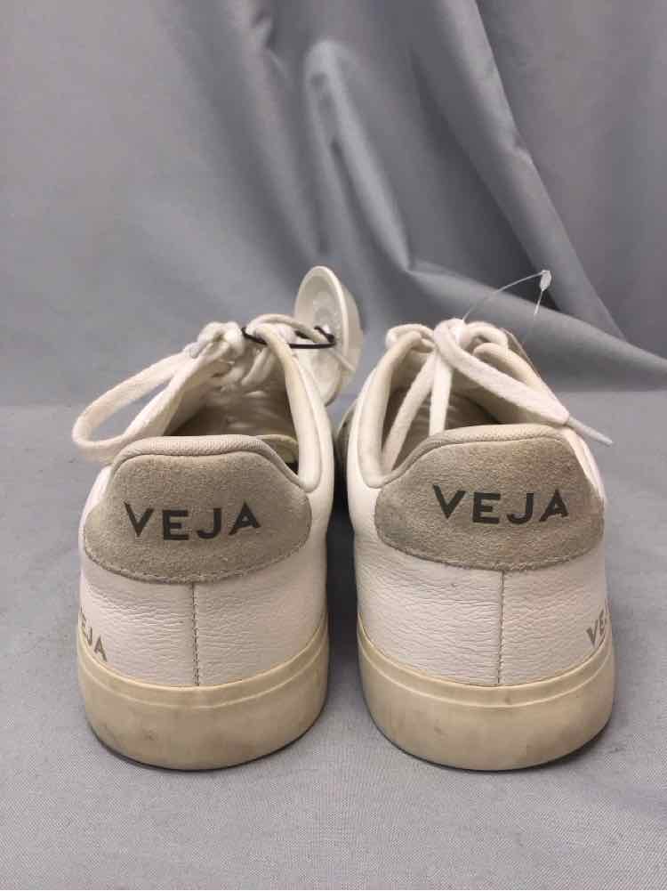 SIZE 10 VEJA Men's SHOES
