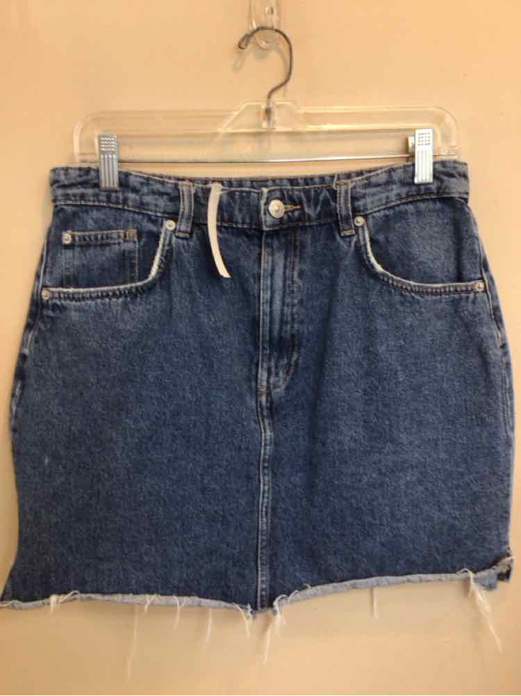 H & M SIZE 12 Ladies SKIRT