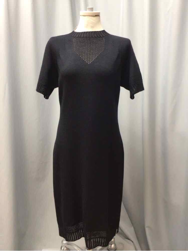 ST. JOHN SIZE MEDIUM Ladies DRESS