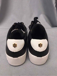 MICHAEL KORS SIZE 6 1/2 Ladies SHOES