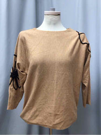 AAEDA SIZE MEDIUM Ladies TOP