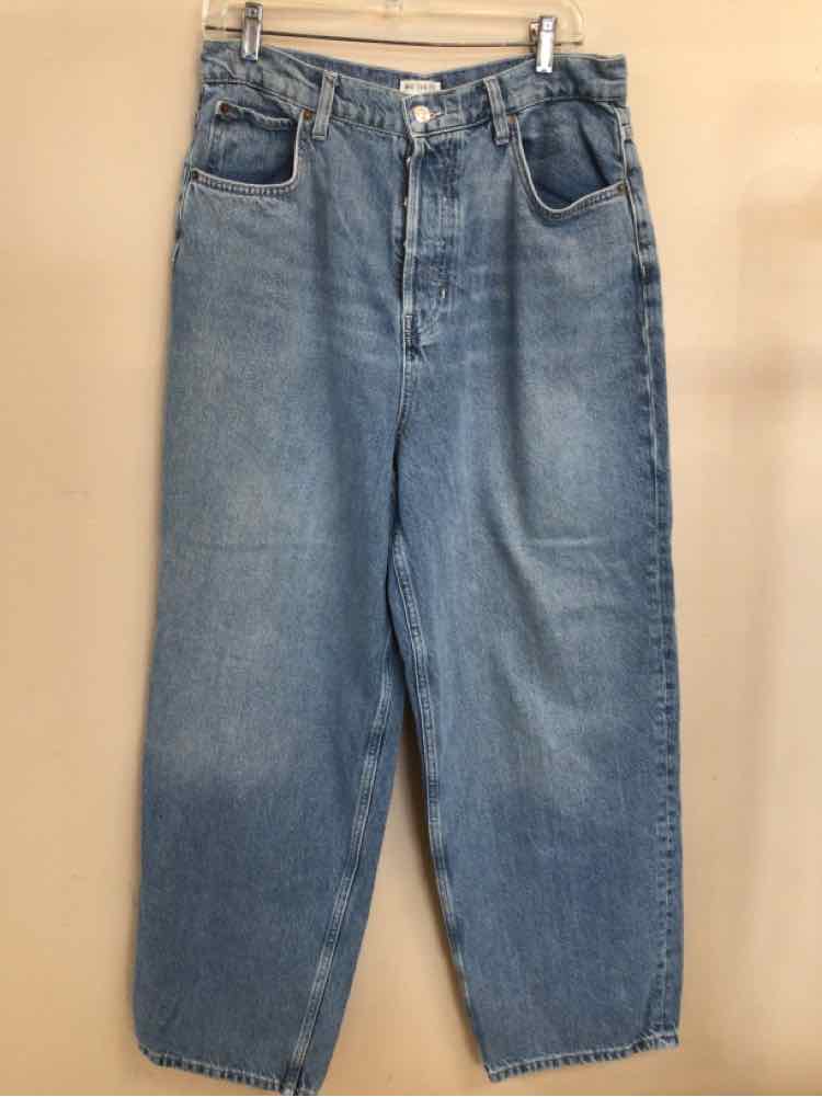 WE THE FREE SIZE 31 Ladies JEANS