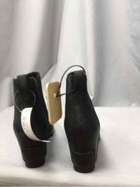 SOREL SIZE 8 Ladies SHOES