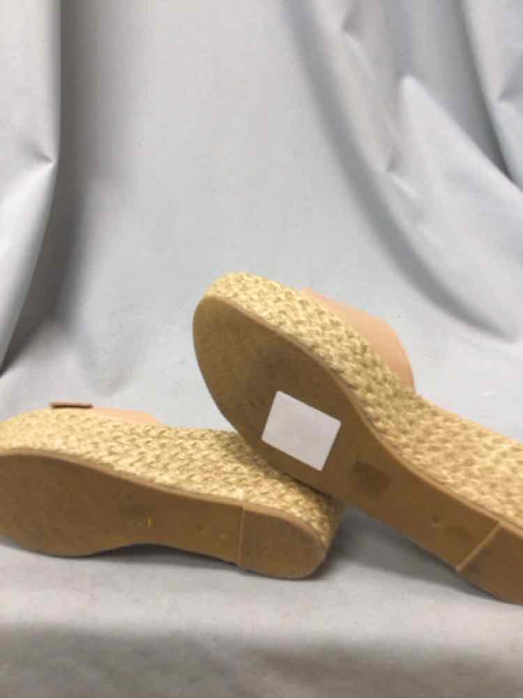 STUART WEITZMAN SIZE 8 1/2 Ladies SHOES