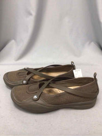 CROCS SIZE 9 Ladies SHOES