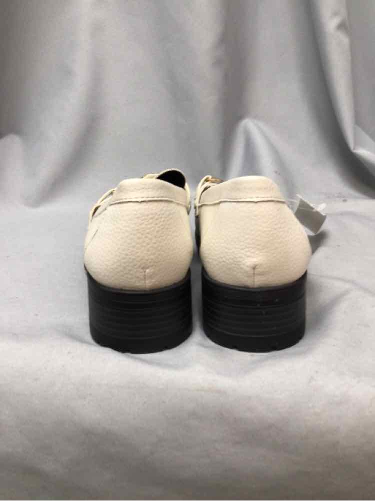 OLD NAVY SIZE 9 Ladies SHOES
