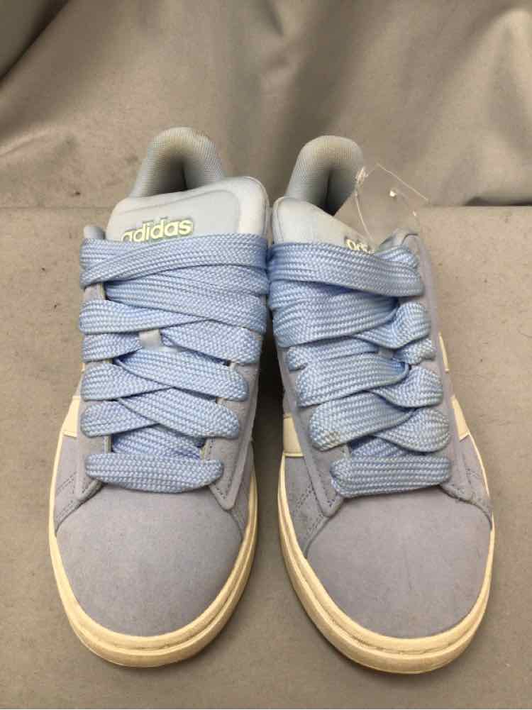 ADIDAS SIZE 8 Ladies SHOES