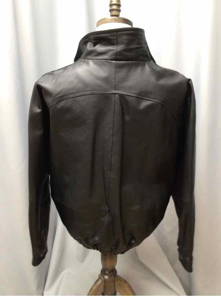 SIZE LARGE ST JOHN'S BAY Men's COATS