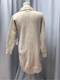 UGG SIZE SMALL Ladies TOP