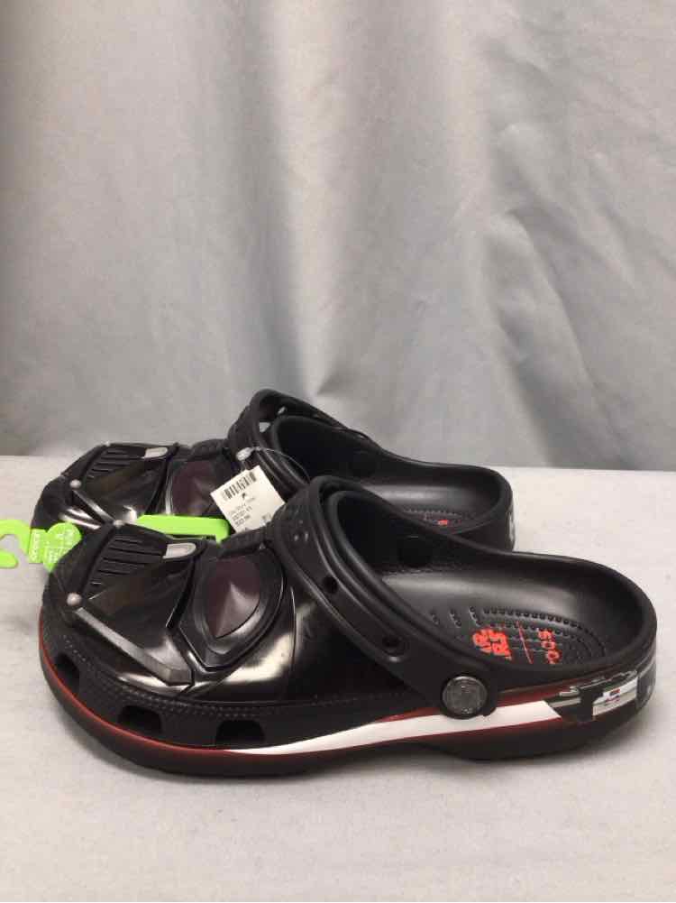 CROCS SIZE 8 Ladies SHOES