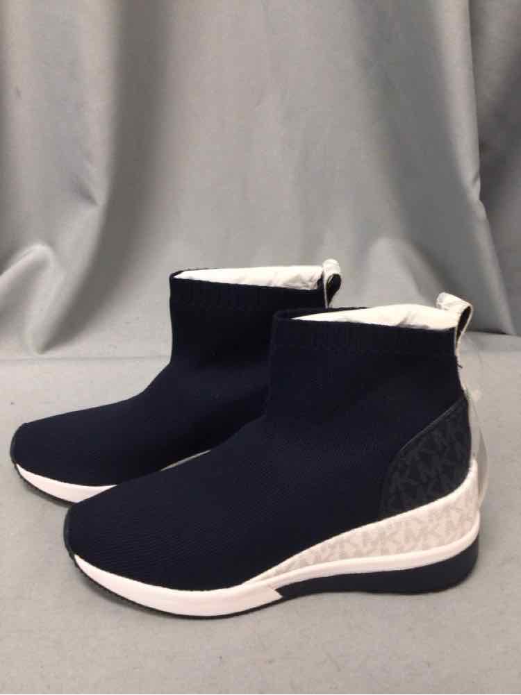MICHAEL KORS SIZE 6 Ladies SHOES