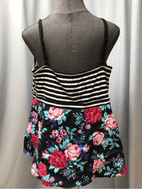 TORRID SIZE 4 X Ladies TOP