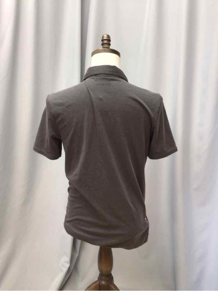 SIZE MEDIUM TRAVIS MATHEW Men's SHIRTS