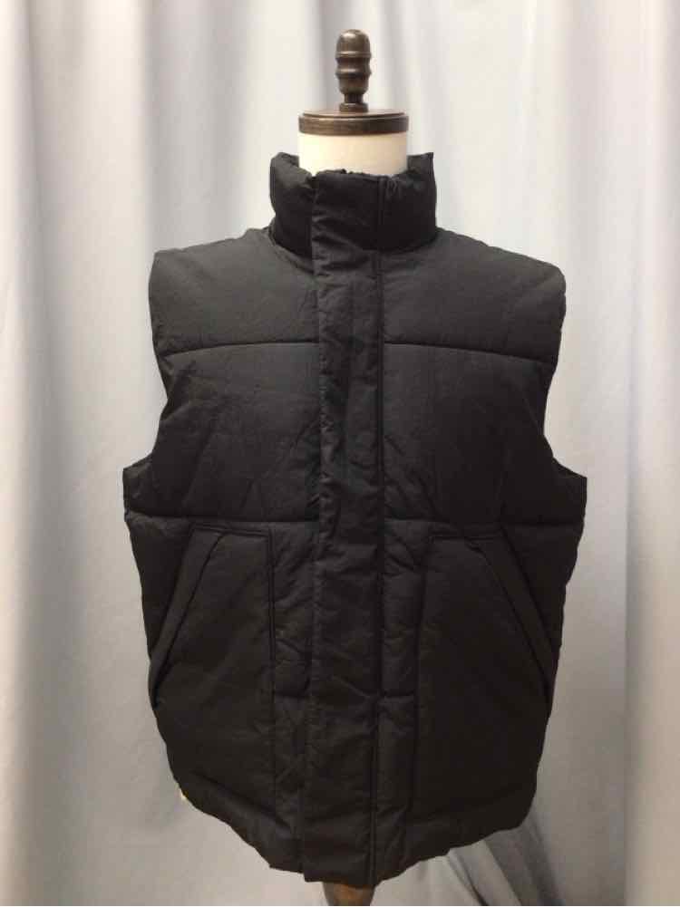SIZE LARGE OLD NAVY Men's COATS