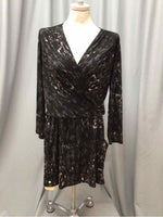 PEYTON JENSEN SIZE LARGE Ladies DRESS