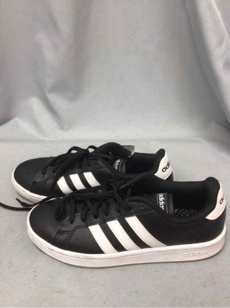 ADIDAS SIZE 9 Ladies SHOES