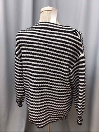 VERNACULAR SIZE MED/LRG Ladies TOP
