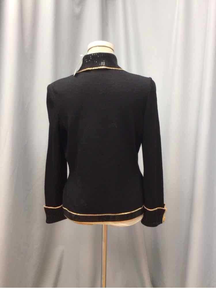 ST. JOHN SIZE 4 Ladies TOP