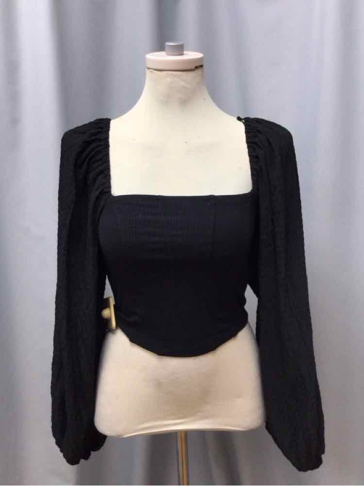 URBAN OUTFITTERS SIZE MEDIUM Ladies BLOUSE