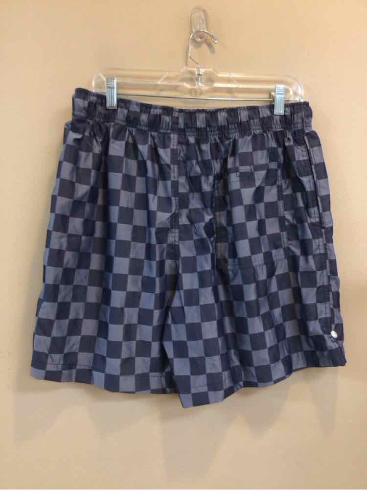 SIZE LARGE NIKE Men's SHORTS