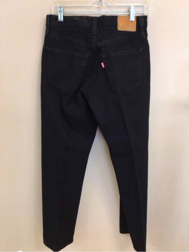 LEVI STRAUSS & CO SIZE 27 Ladies JEANS