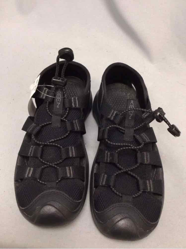 KEEN SIZE 6 1/2 Ladies SHOES