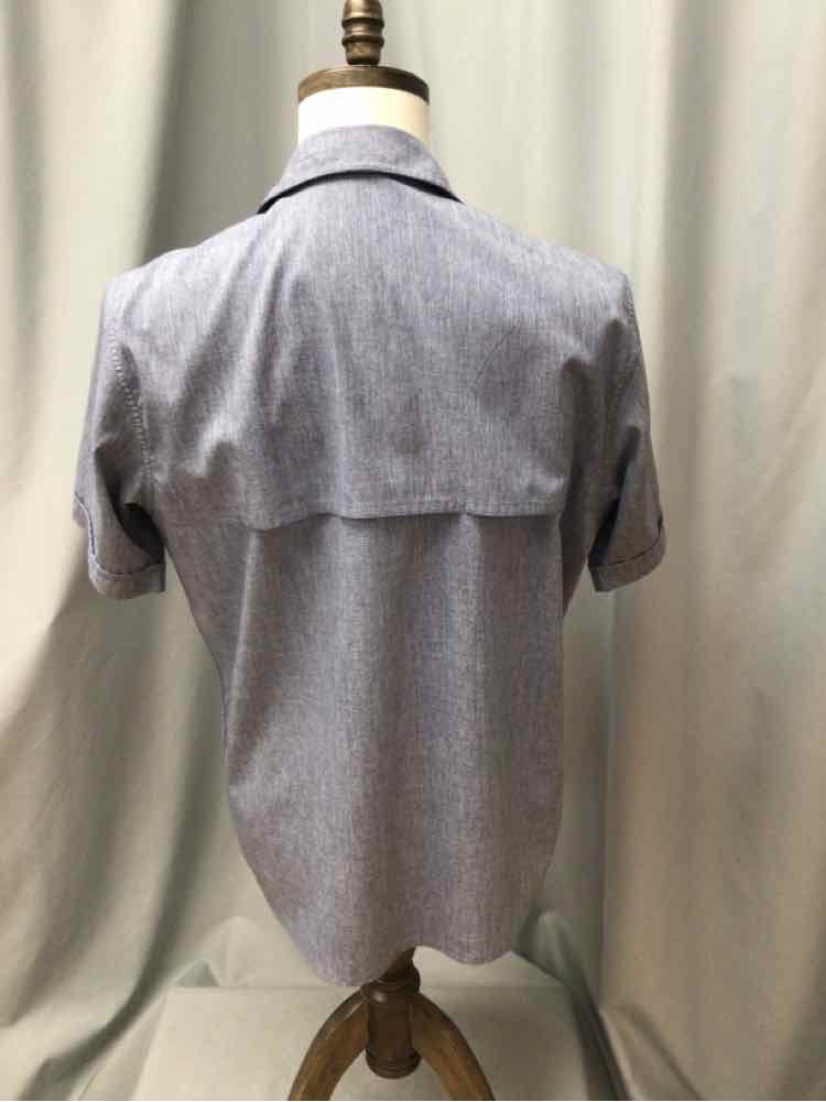 SIZE MEDIUM IZOD Men's SHIRTS