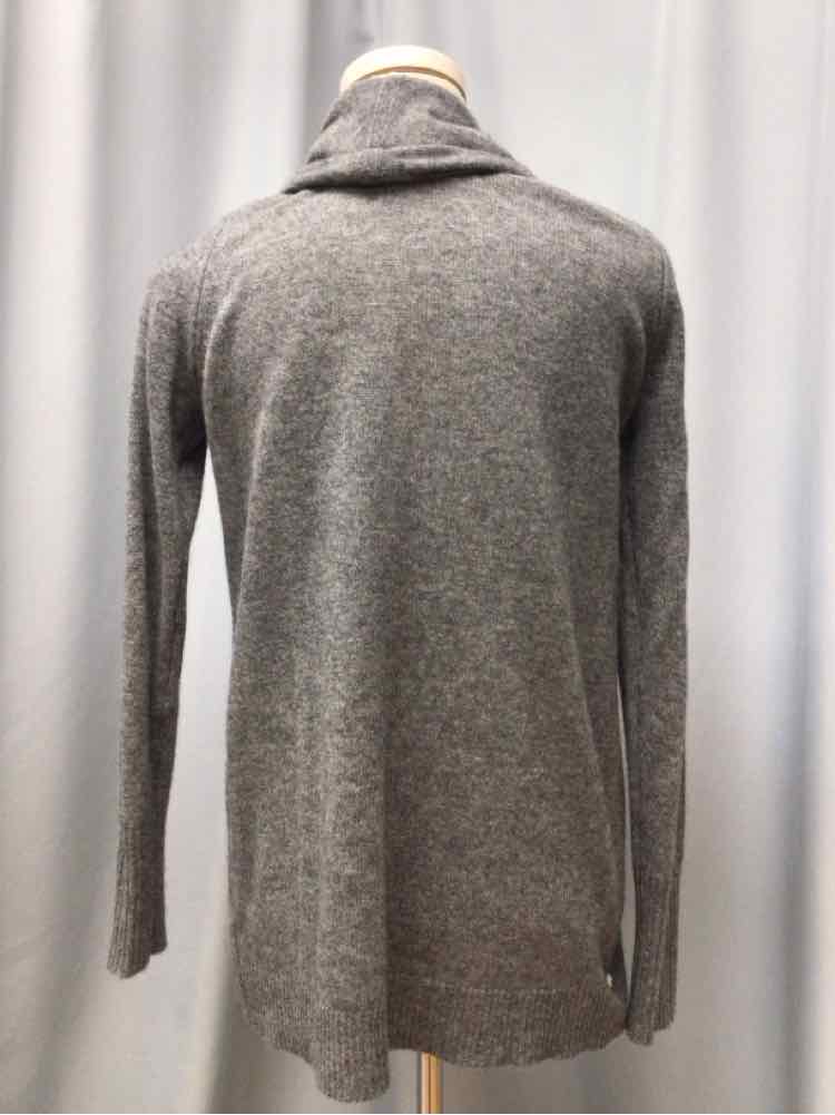 TAHARI SIZE MEDIUM Ladies TOP