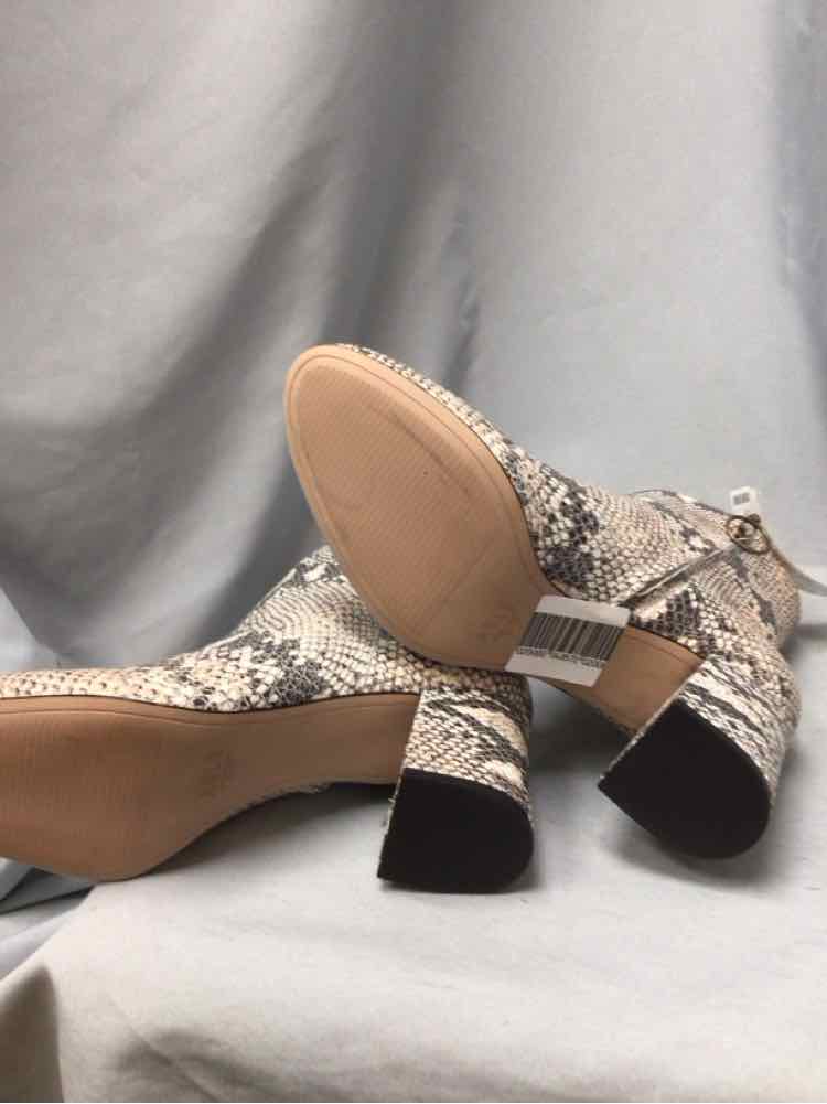 ABLE SIZE 8 1/2 Ladies SHOES