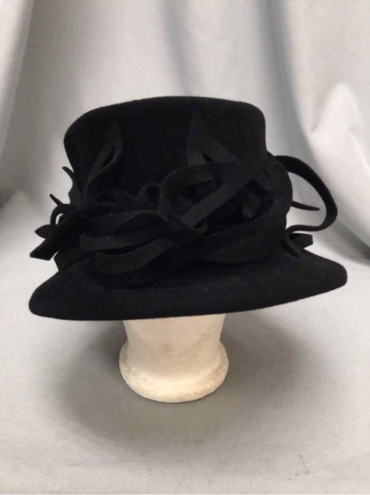 SAKS FIFTH AVENUE Ladies HAT