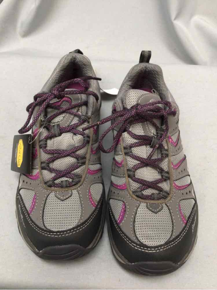 EDDIE BAUER SIZE 9 1/2 Ladies SHOES