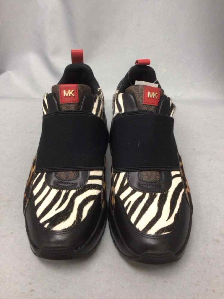 MICHAEL KORS SIZE 6 1/2 Ladies SHOES