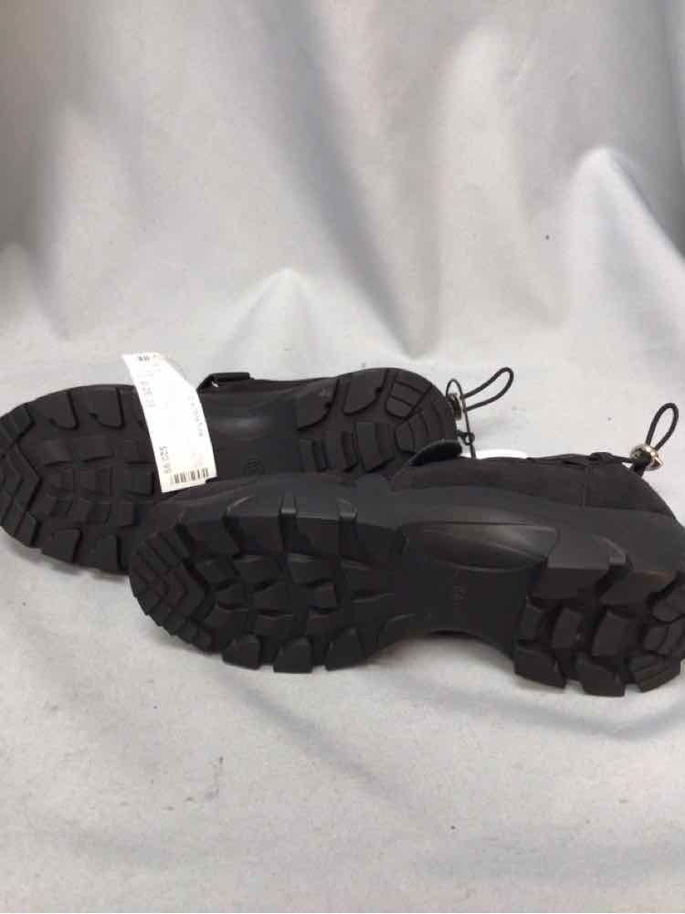 SIZE 39 Ladies SHOES