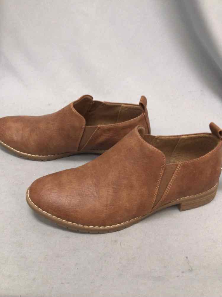 EURO SOFT SIZE 7 1/2 Ladies SHOES
